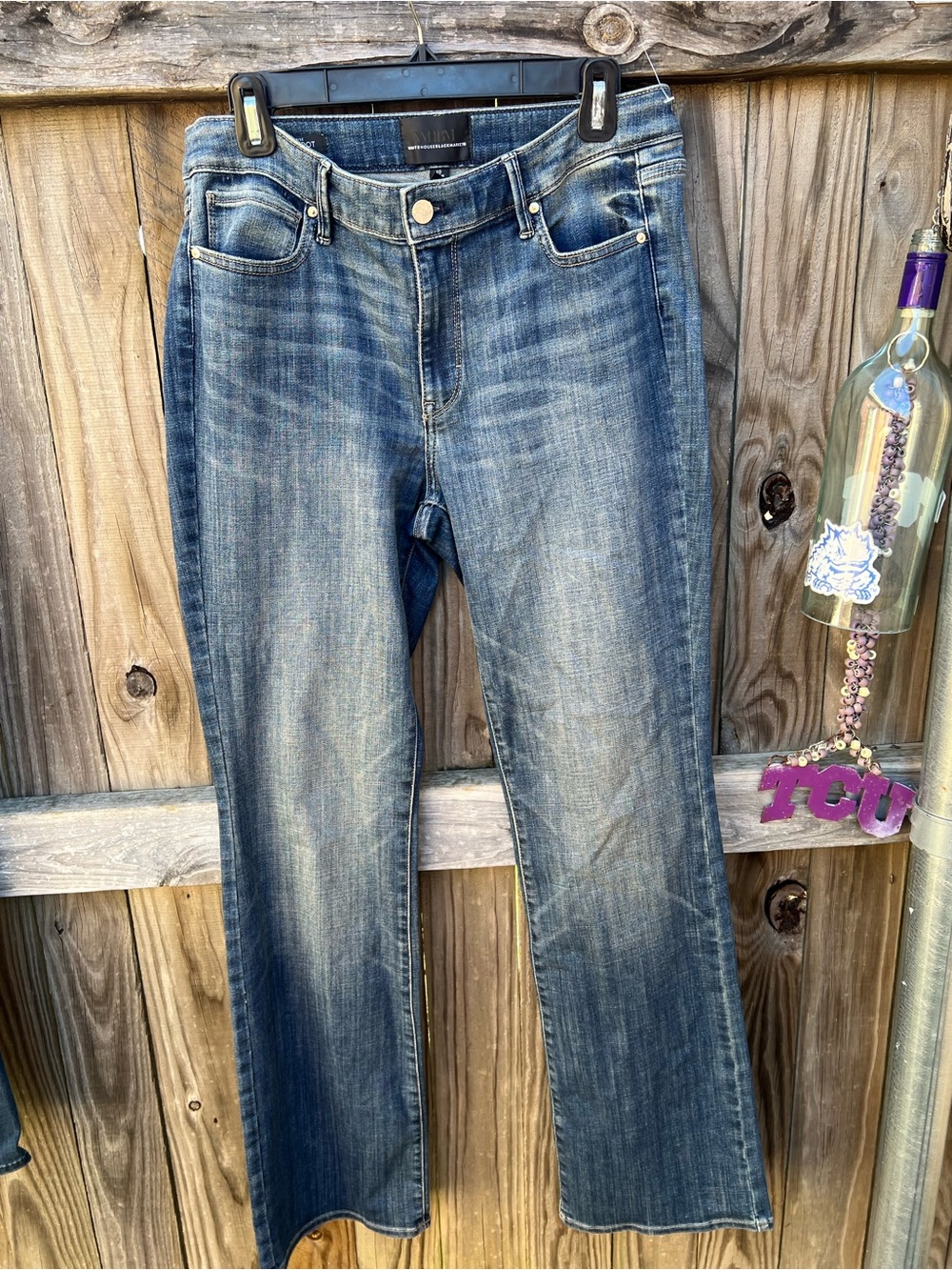 👗White House Black Market mid rise slim boot jeans - Picture 3 of 9